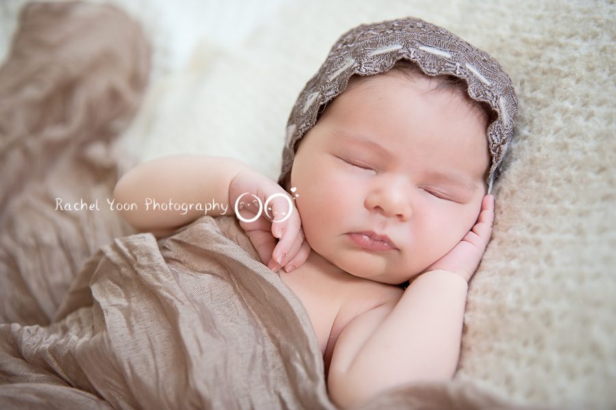 Vancouver Newborn Photographer - baby girl