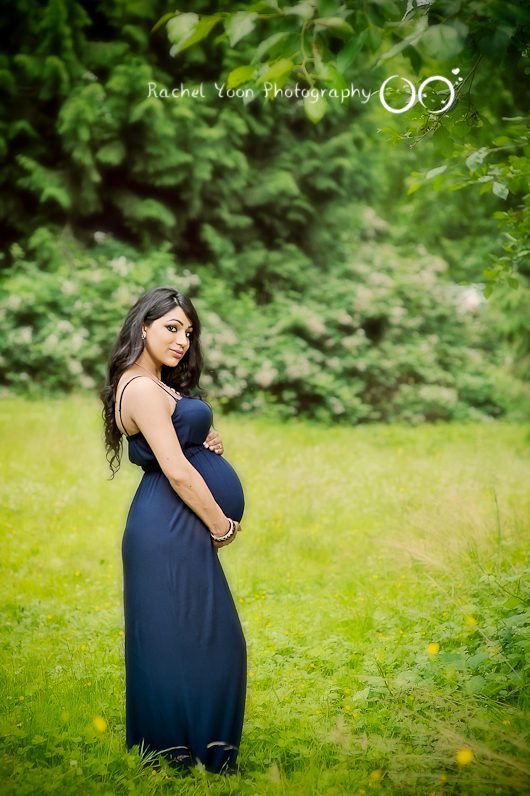 Vancouver Maternity Photographer - outdoor