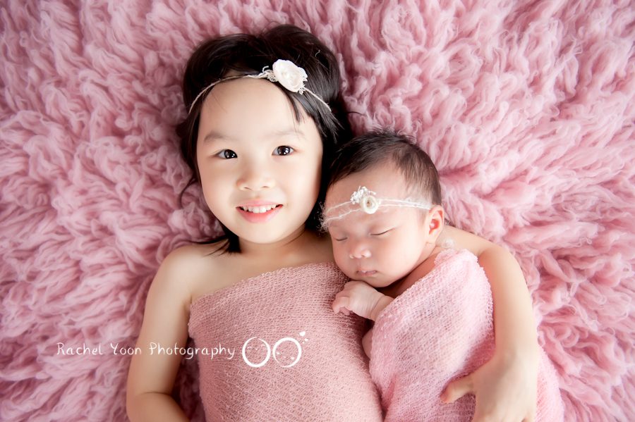 newborn photography vancouver - baby girl with a sibling
