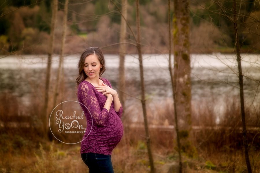 maternity photography vancouver - outdoor maternity session at Deer Lake