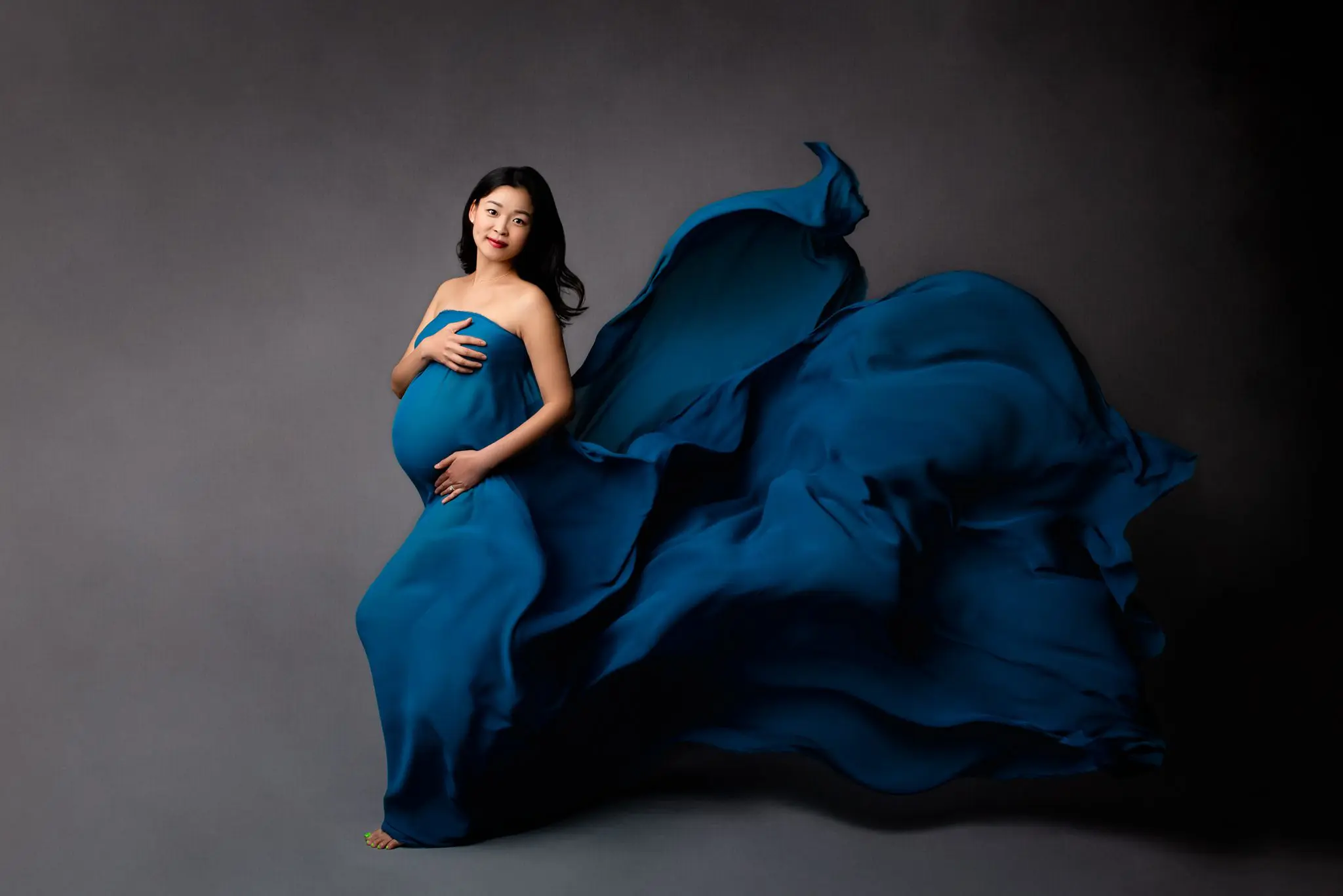 maternity photography - blue silk wrap