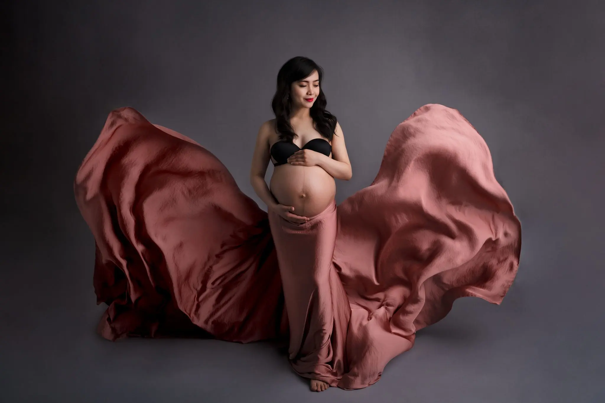 maternity photography - rose silk wrap