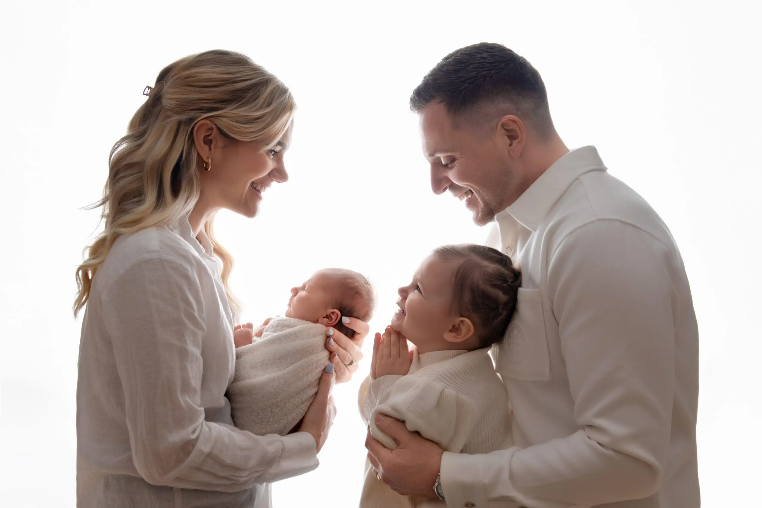 newborn photography vancouver - family photo with a big sister