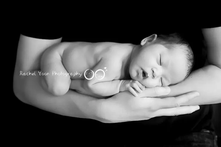 vancouver newborn photographer - newborn baby girl