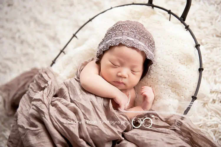 vancouver newborn photographer - newborn baby girl
