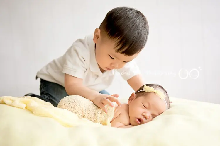 vancouver newborn photographer - newborn baby girl