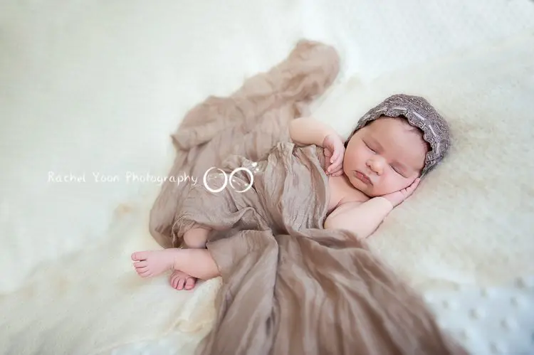 Vancouver Newborn Photographer - baby girl