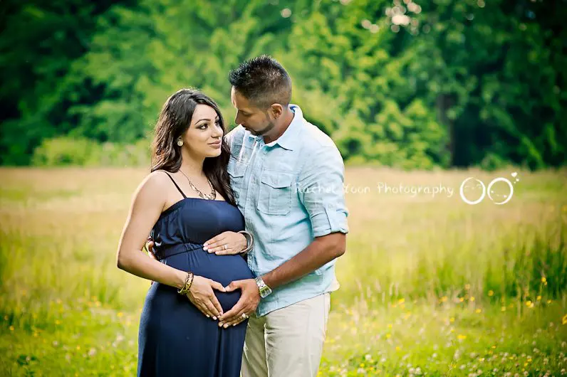 Vancouver Maternity Photographer - couple
