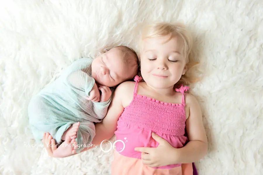 newborn photography vancouver - with a sibling