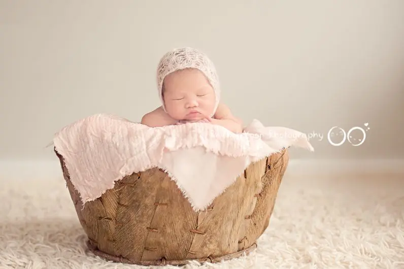 newborn photography vancouver - baby girl
