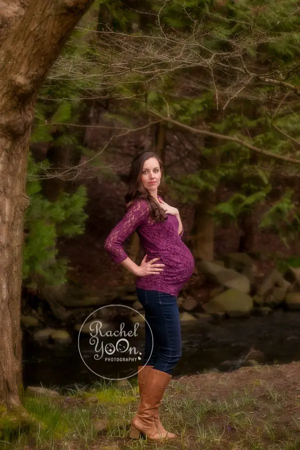maternity photography vancouver - outdoor maternity session at Deer Lake