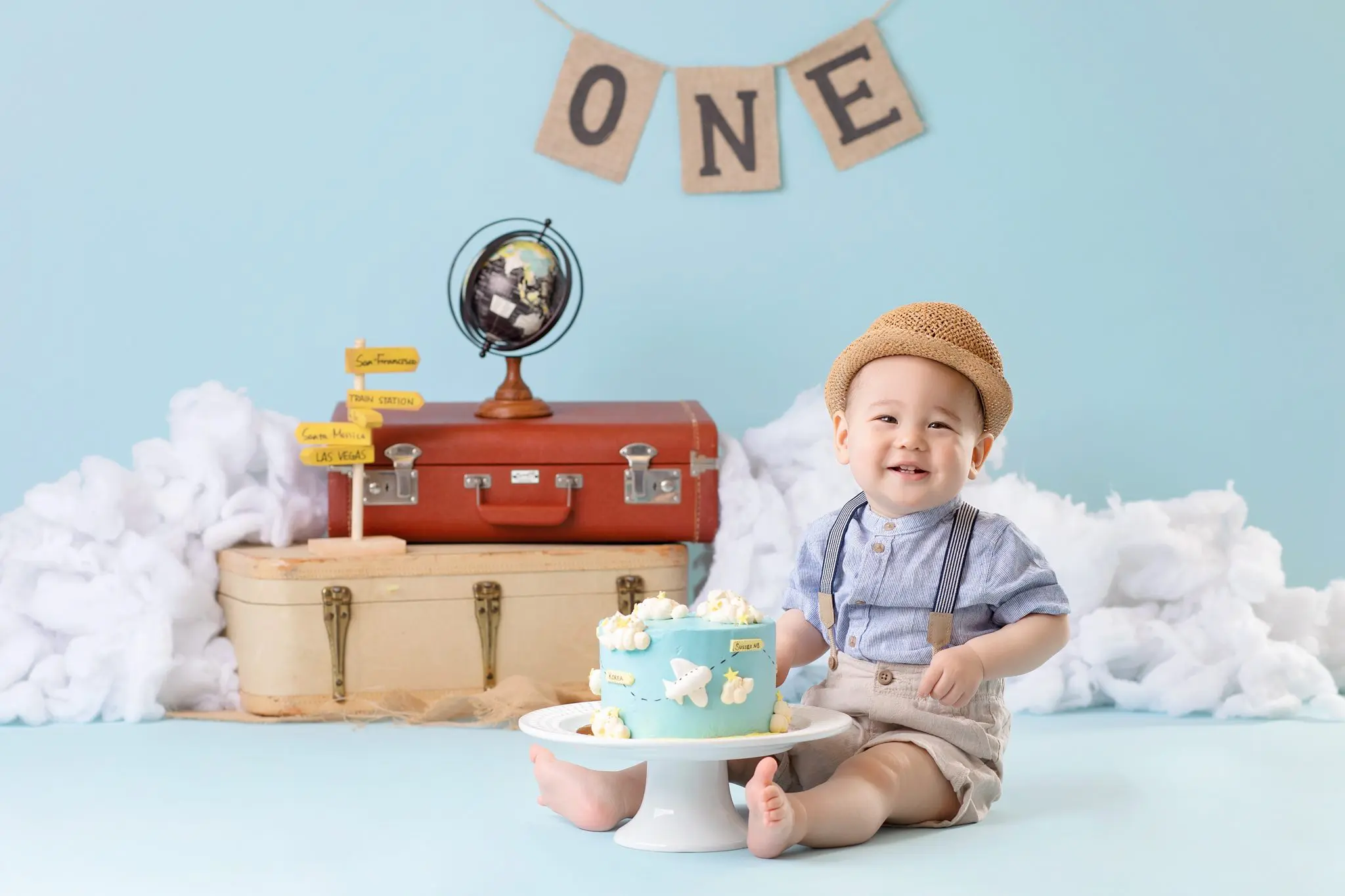 travel theme for cake smash