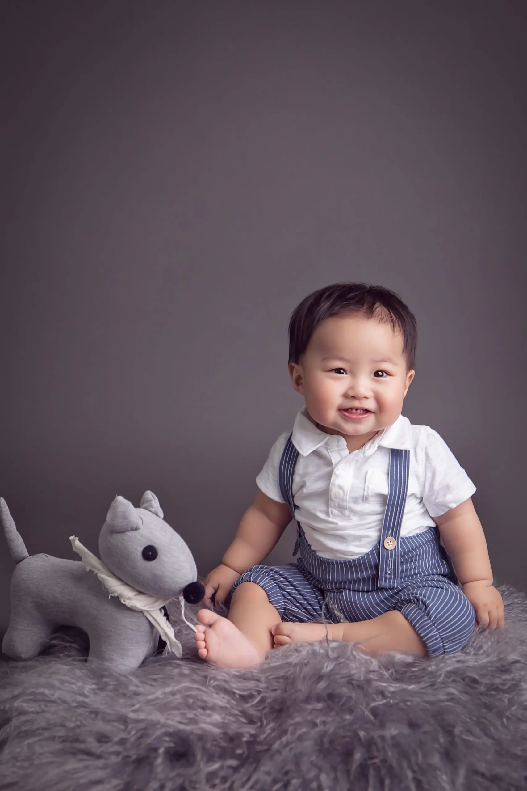 sitter session - baby boy in grey theme