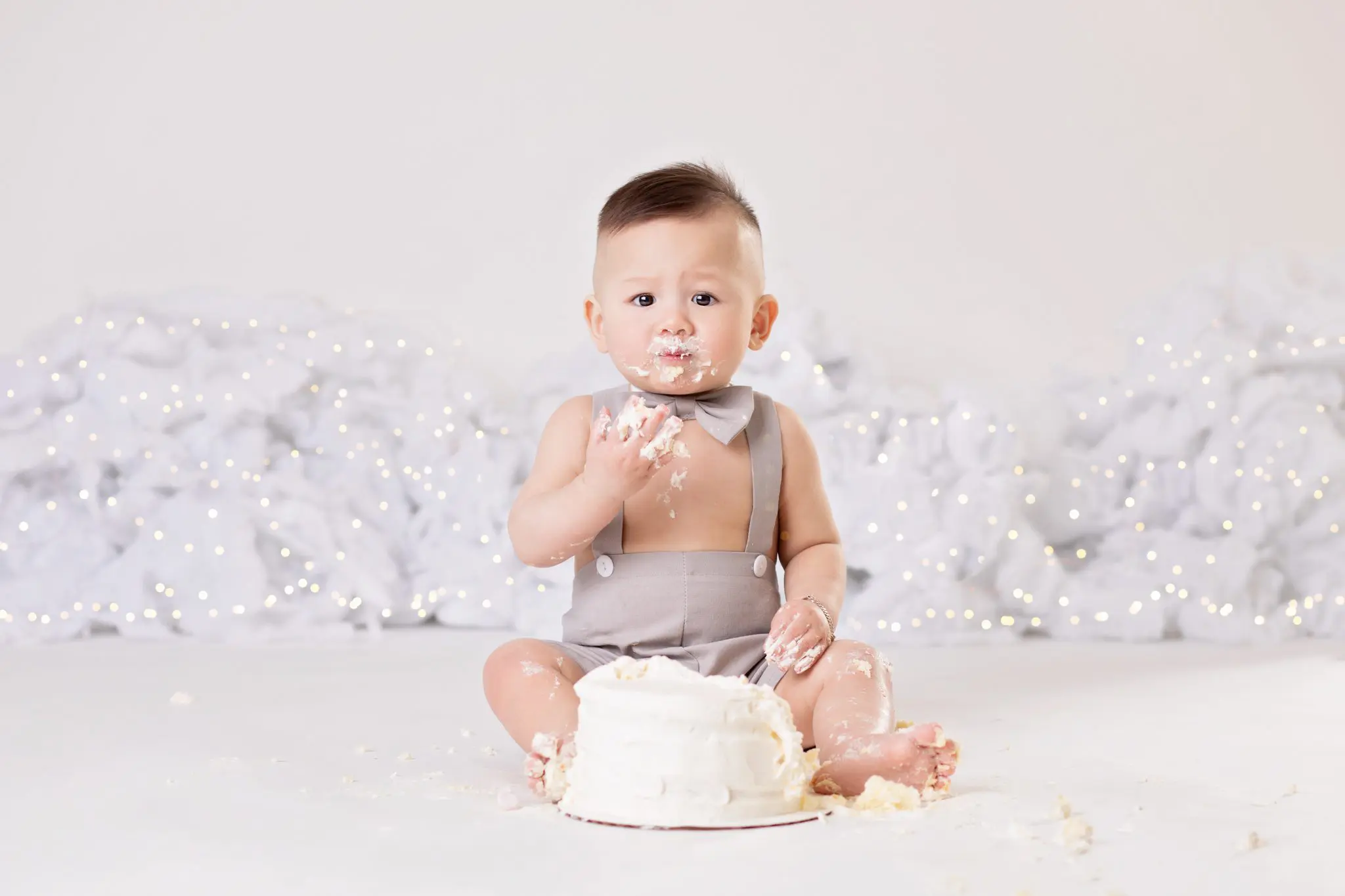 newborn photography cake smash baby boy 1