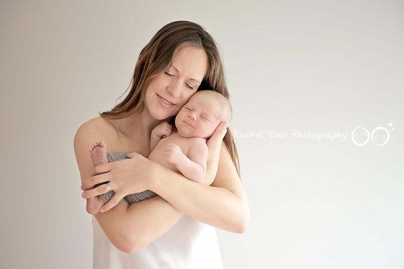 Newborn Photography Vancouver - 3 weeks old baby with mom