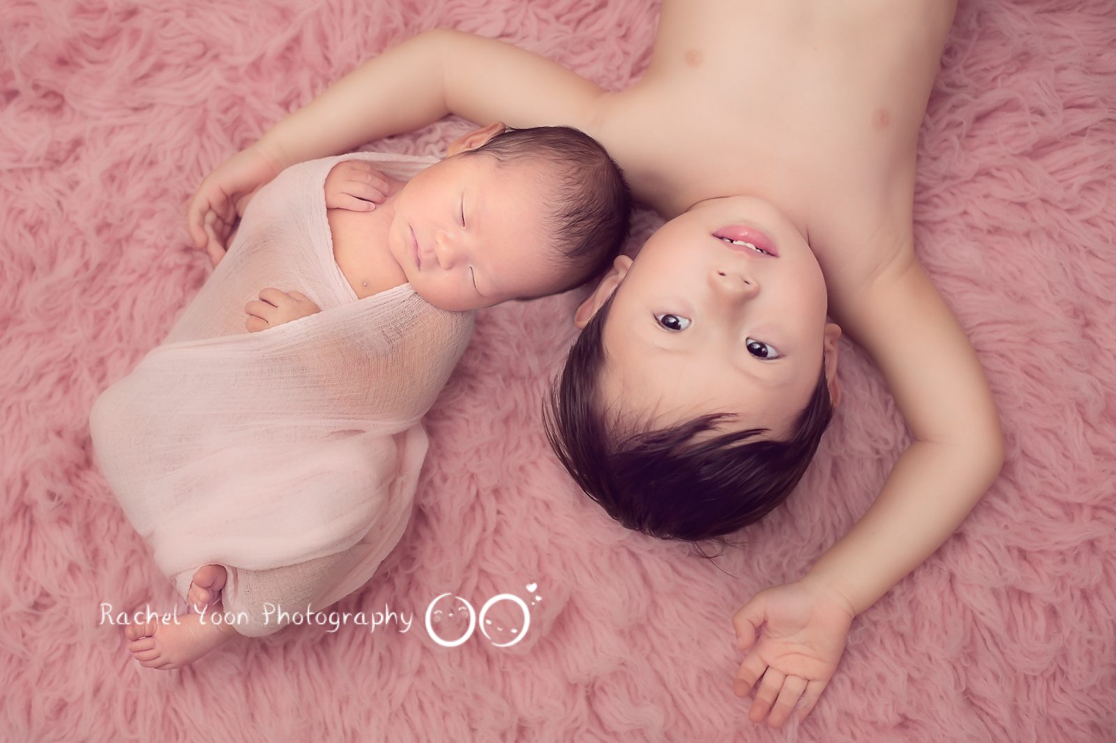 Newborn Photography Vancouver - newborn with a sibling