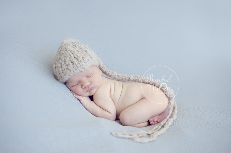 newborn baby boy bumup pose - newborn photography vancouver