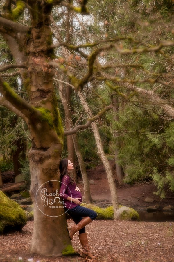 maternity photography vancouver - outdoor maternity session at Deer Lake