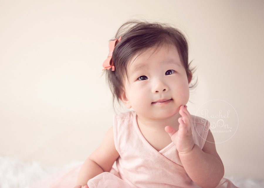 6 months old baby girl - baby photography vancouver