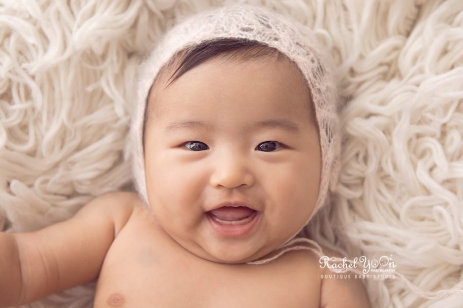 100 days old baby girl smiling - Baby Photography Vancouver
