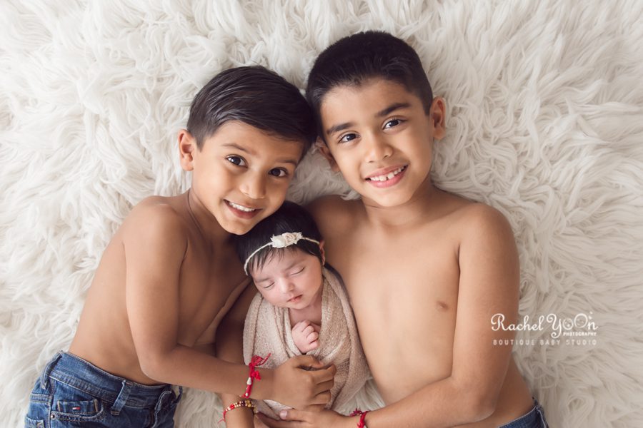 sibling photo - newborn photography vancouver