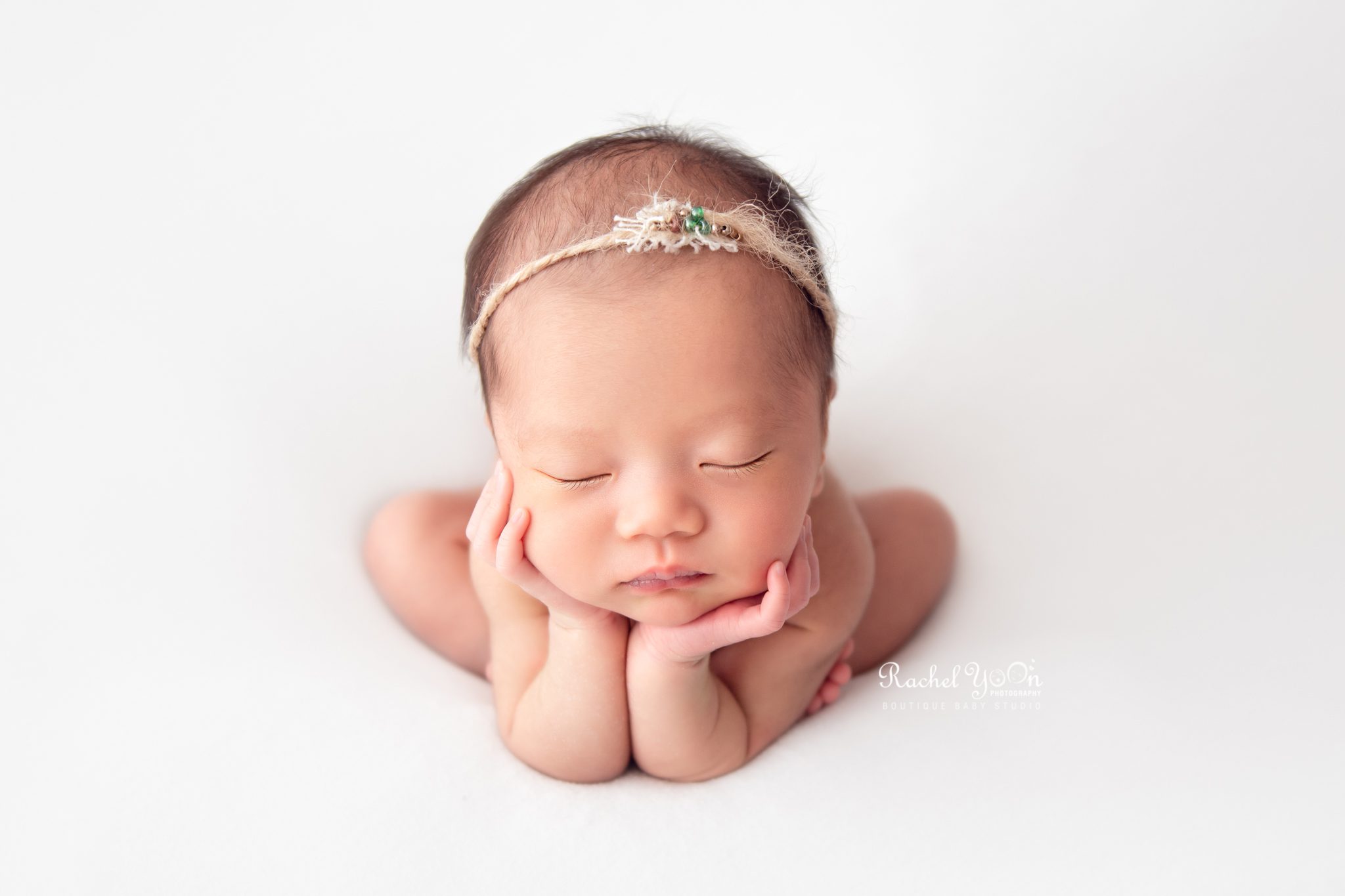 froggy pose - newborn photography vancouver