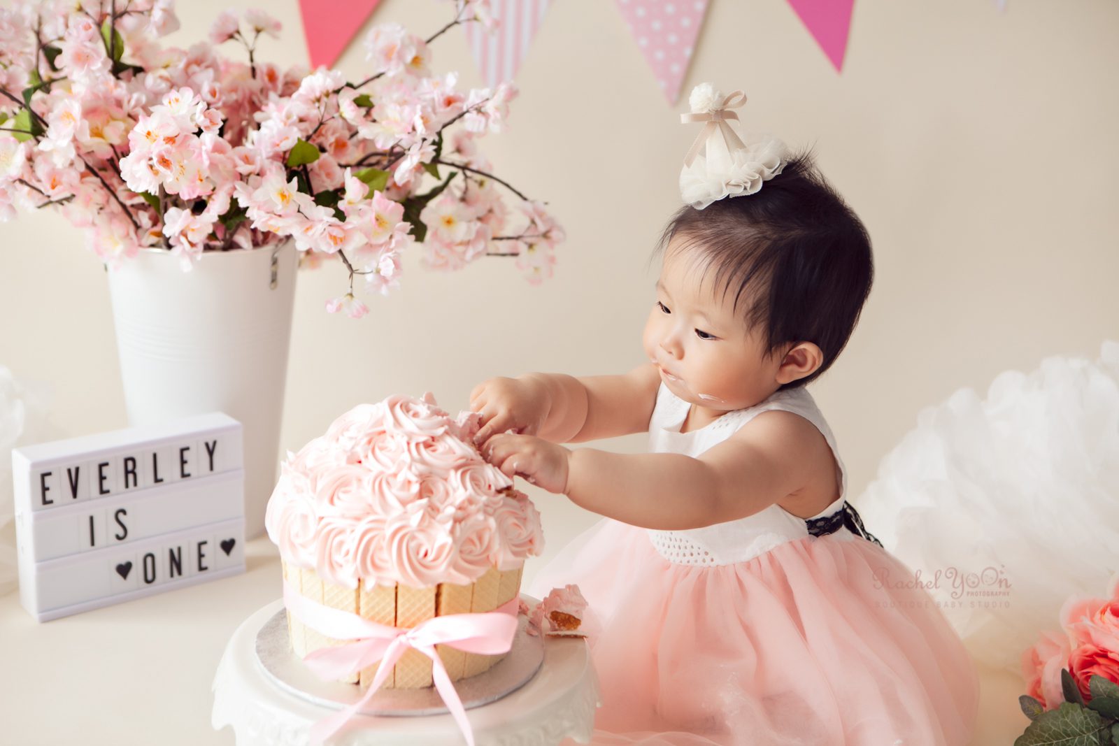 cake smash photography vancouver - pink and neutral theme
