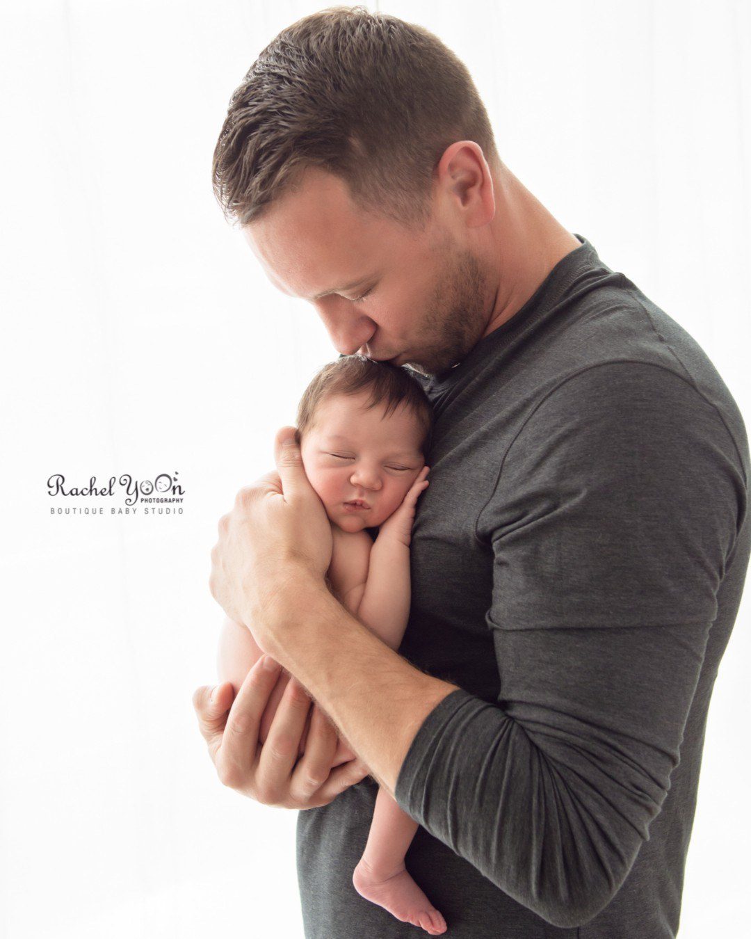newborn photography vancouver - pose with dad
