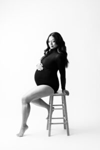 vancouver maternity photographer - body suit pose